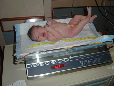 Brooke New Born 012.jpg