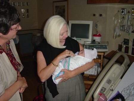 Brooke New Born 014.jpg