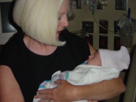 Brooke New Born 015.jpg