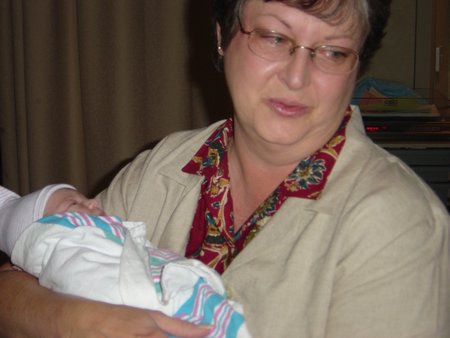 Brooke New Born 017.jpg