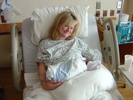 Brooke New Born 019.jpg