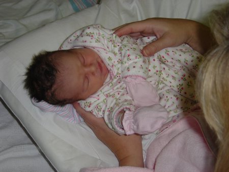 Brooke New Born 028.jpg