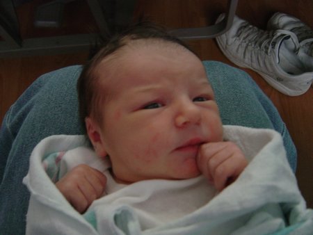 Brooke New Born 033.jpg