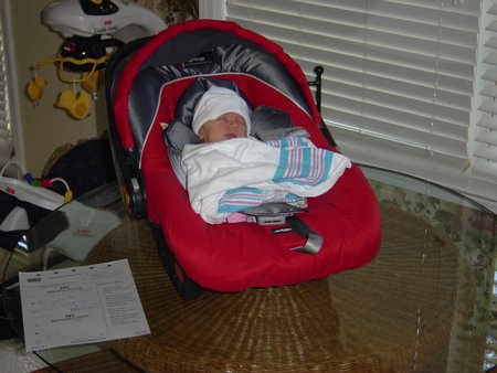 Brooke New Born 037.jpg